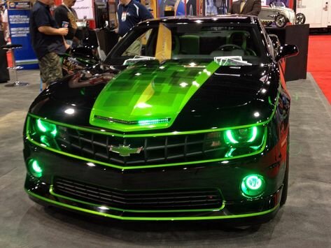 d3c337ec8ae81128046918106b97abd4--green-cars-black-cars-3568371680.jpg